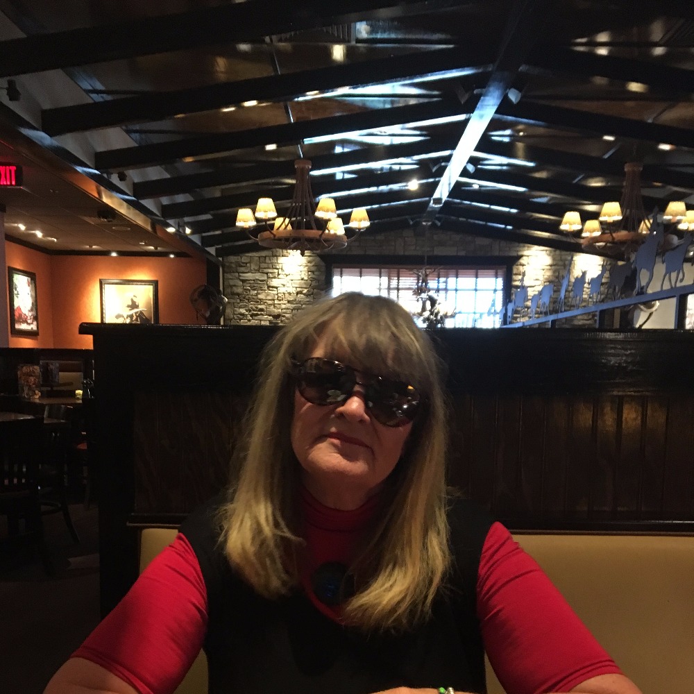 Meet your Posher, Marian